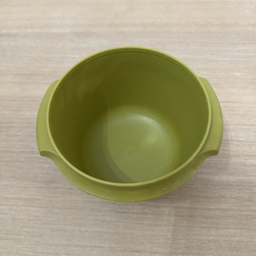 Vintage Tupperware Servalier Bowl 886 w/ 812 Lid Harvest Green‎ 1970s USA Retro
